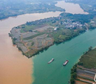 Impresionante: dos ríos se fusionaron y crearon una frontera bicolor en China