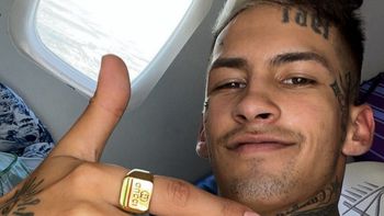 mira el auto importado de alta gama que se compro l-gante mira el auto importado de alta gama que se compro l-gante