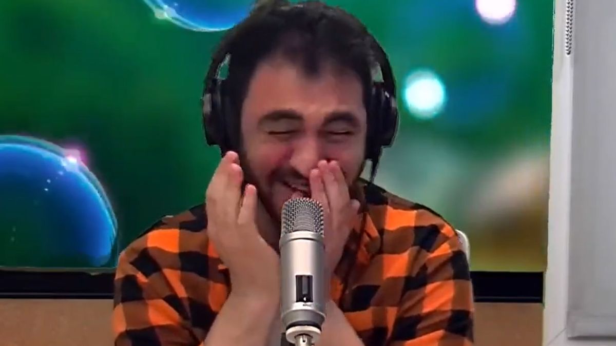 Conductor radial no pudo seguir por la risa que le provocó la respuesta del organizador de la Fiesta Nacional del Embutido