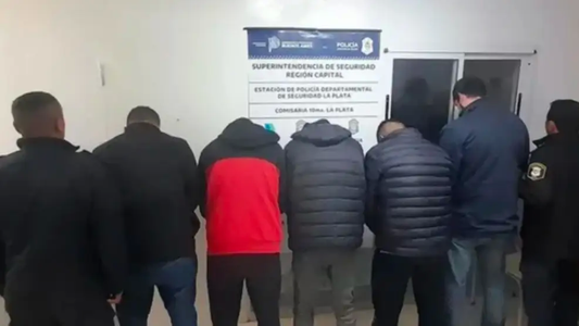 Detuvieron al papá de un reconocido futbolista de Racing: lo acusan de integrar una banda delictiva