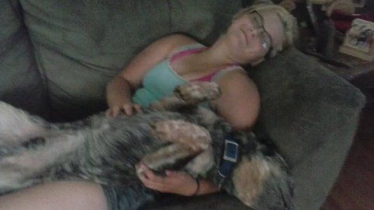 Mamá mató accidentalmente a su hija mientras intentaba dispararle a un perro