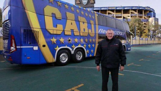 El plantel de Boca probó la resistencia de los vidrios blindados antes del clásico