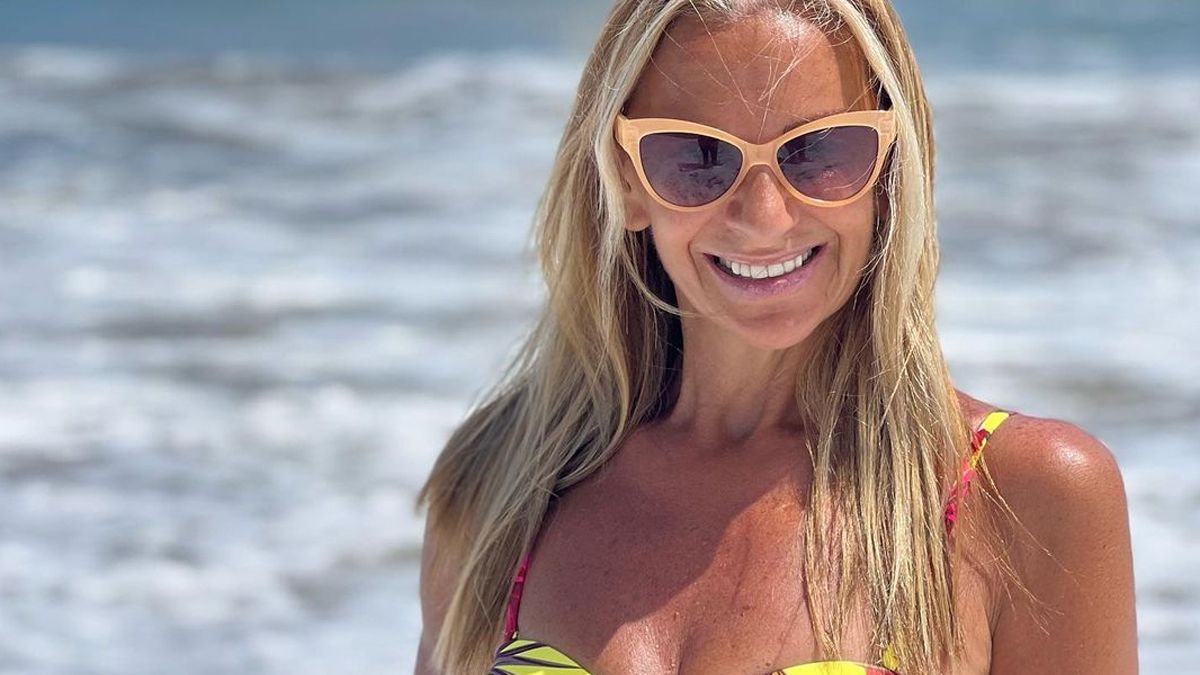IMPONENTE a los 64: La mamá de Belu Lucius derrite Necochea en bikini