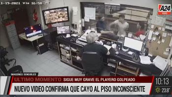 Nuevo video del brutal golpe al playero en el garage. (Captura de Tv) Nuevo video del brutal golpe al playero en el garage. (Captura de Tv)