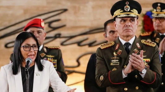 Delcy Rodríguez desplazó a Vladimir Padrino López, histórico ministro de Defensa de Maduro