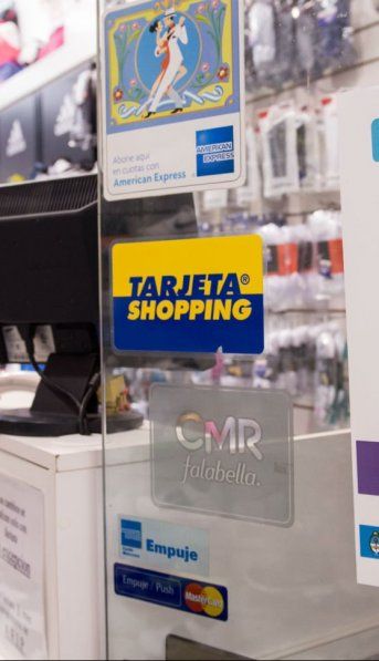 Alerta en el Gobierno: un documento reservado reconoce que “las ventas cayeron en todos los rubros”