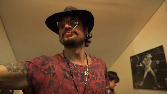 La foto de entrecasa de Daniel Osvaldo... ¡con Gianinna detrás!