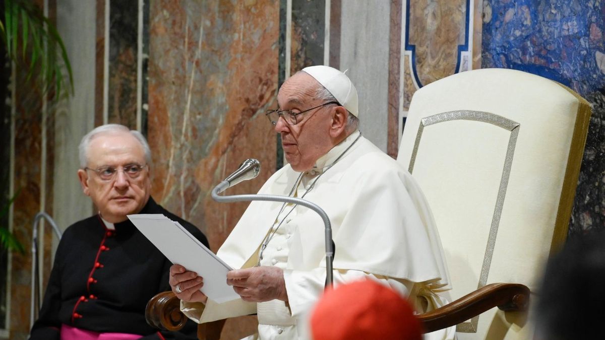 El Papa Francisco encabezó una audiencia en el Vaticano para conmemorar el 40° Aniversario del Tratado de Paz y Amistad que en 1978 evitó la guerra entre Argentina y Chile. Fue en medio de la tensión entre los presidentes Javier Milei y Gabriel Boric. Foto: Vaticano. 