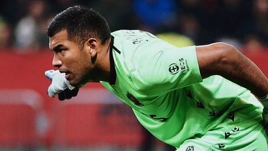 El ignoto arquero argentino que supera en números a los mejores del mundo