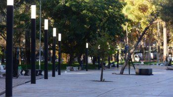 Descubrieron que un hombre de 60 años le mandaba mensajes a su nena de 12: lo citaron en la plaza y lo atraparon