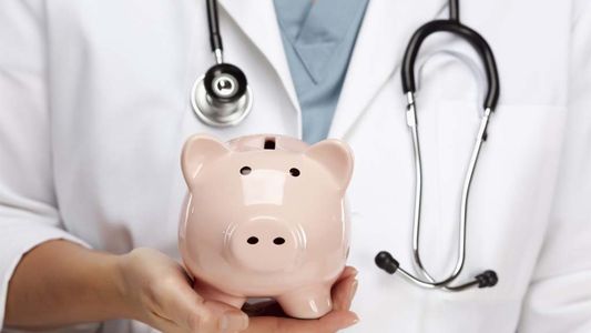 ¿Cuánto aumentarán las prepagas en agosto y cómo se actualizarán las cuotas el resto del año?