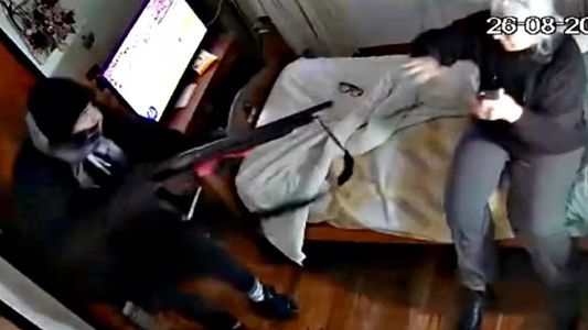 El ladrón que lideró el asalto contra una jubilada y su perro tenía una tobillera y seguía robando