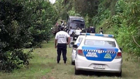 Ahorcó en un árbol a su hijita para vengarse de su ex novia y se suicidó