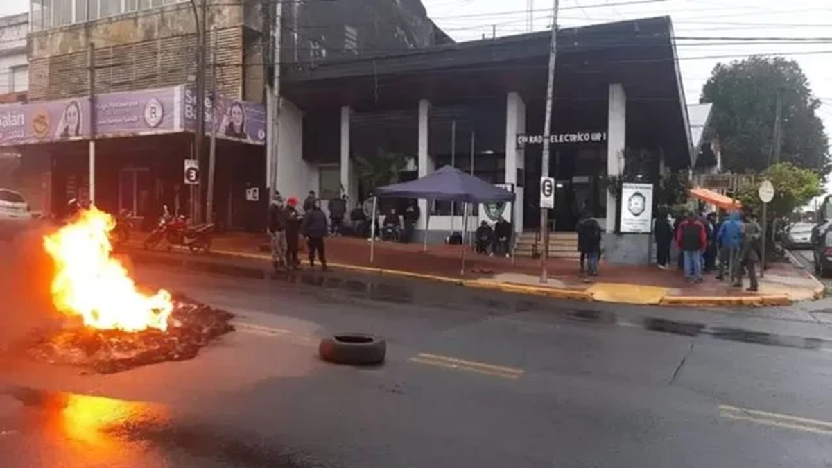 Los Policíasmisioneros piden mejoras salariales. (Foto: NA)