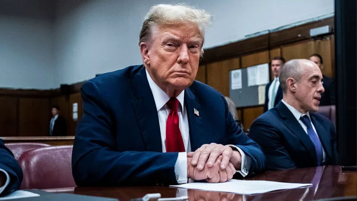 Donald Trump espera el veredicto del jurado en el juicio en su contra en Nueva York. (Foto: Gentileza People)