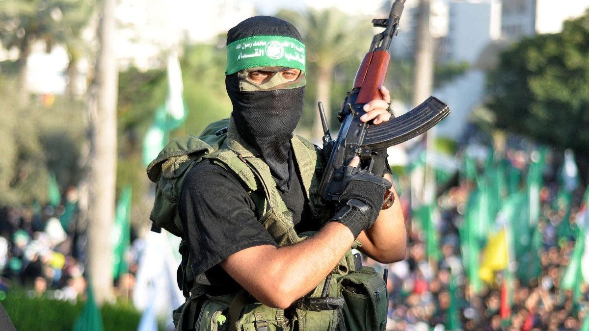 Un miliciano de Hamas. El grupo que atacó Israel el pasado 7 de octubre propone un alto el fuego de 135 días. (Foto: Gentileza ABC)