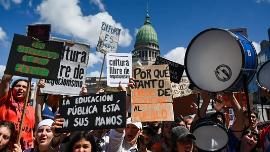 Paro universitario en todo el país por 72 horas: qué aumento salarial reclaman los docentes